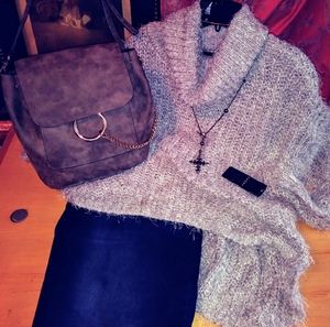Gorgeous "Hi-Lo" loose knit Sweater in Pearly Grey